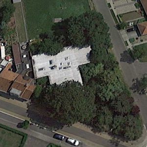 Villa Holly cross