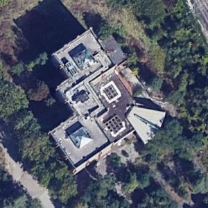 Abandoned villa House Rich - Italy