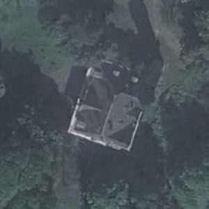 Abandoned Palace Dragon - Poland