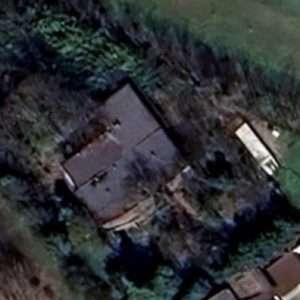 Abandoned villa House Kong - Italy