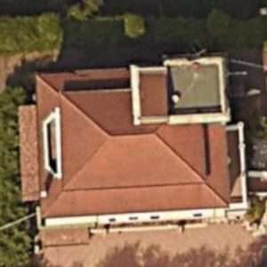 Abandoned villa House Green - Italy