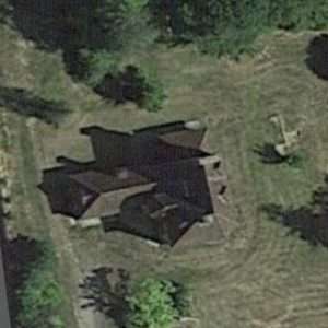 Abandoned villa House Yellow - France